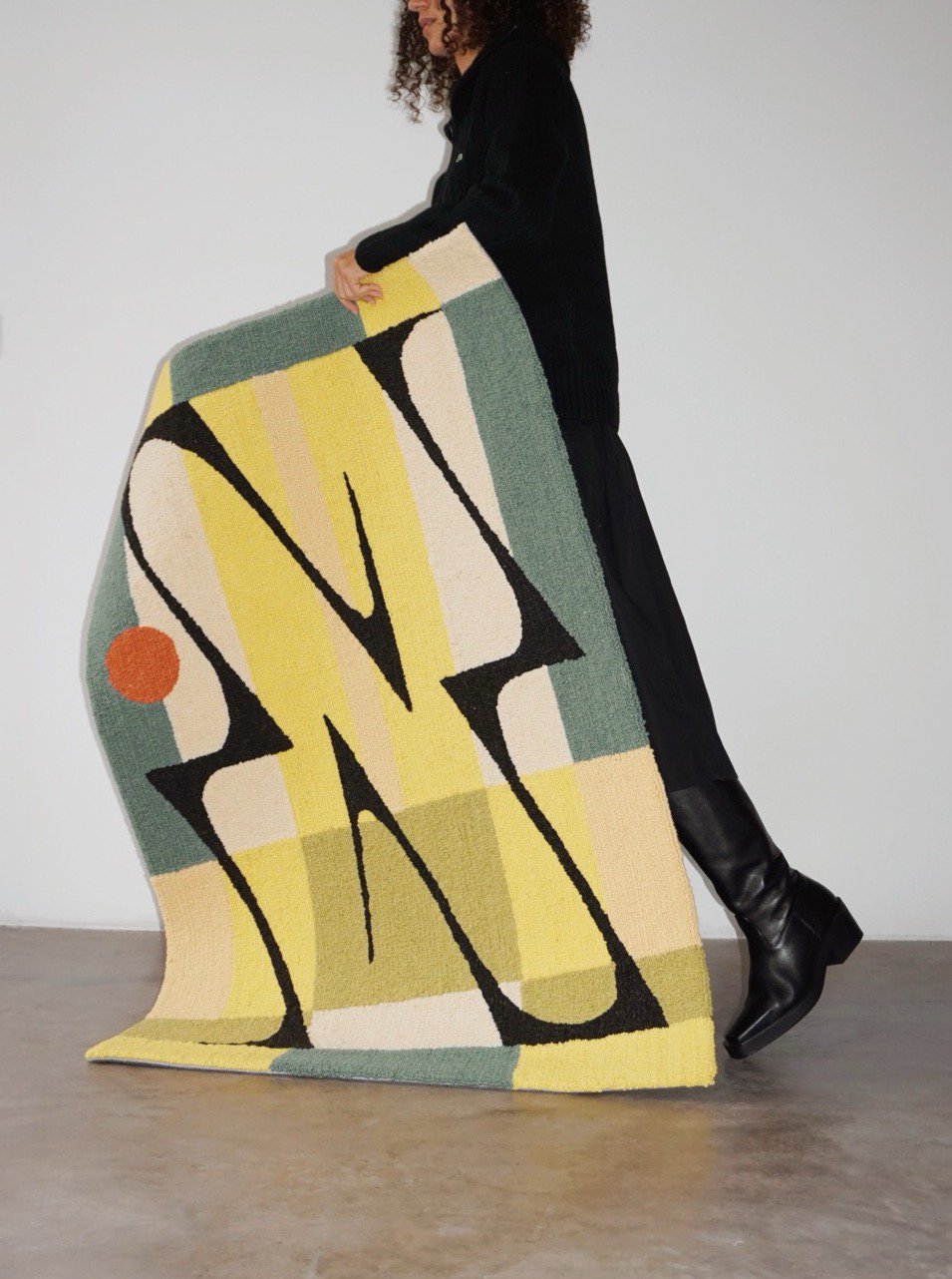 Daniela_Doe___Grid__2_handtufted_rug__2025.JPG